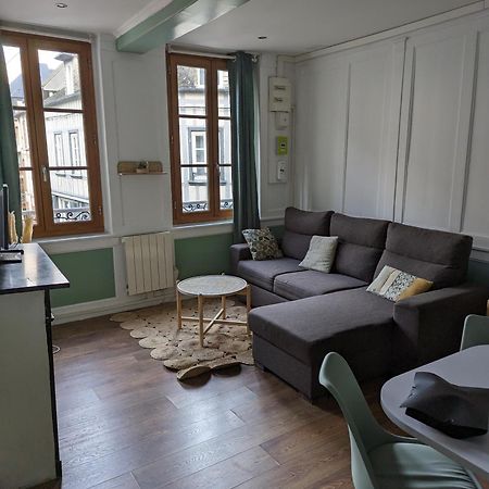 Le Saint Leonard... Il Est Vert Honfleur Bagian luar foto